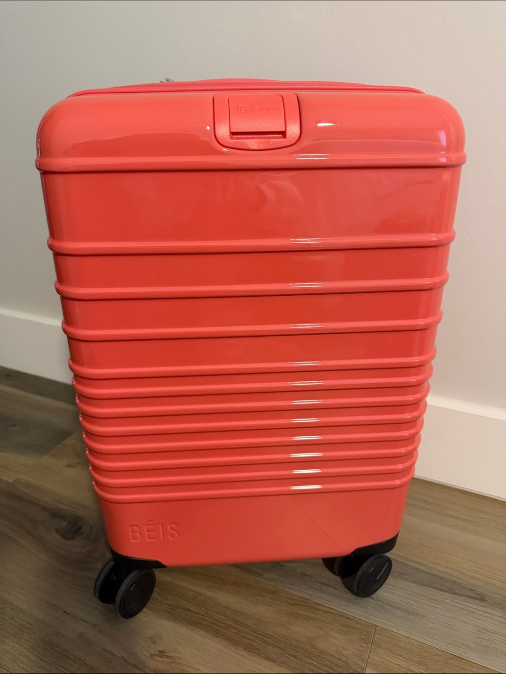 BEIS Poppi Carry-On Luggage